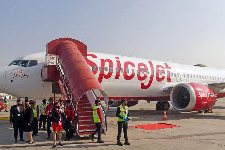 SpiceJet plans to lay off 1,400 employees