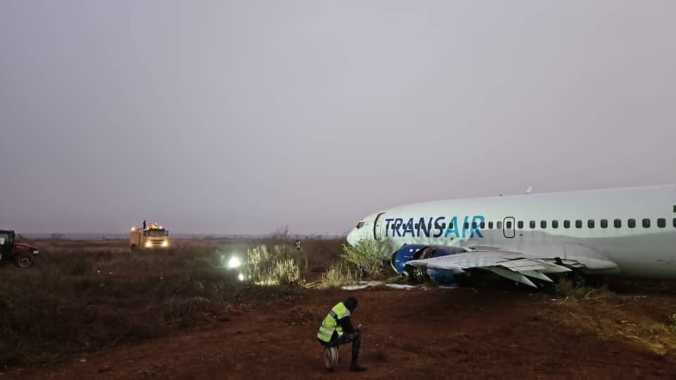 Senegalese Boeing 737 skids off the runway