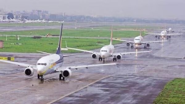Mumbai disrupts air travel