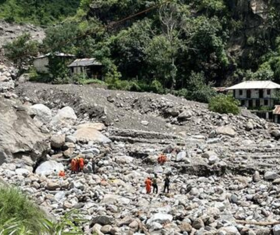 NDRF ne Tute Tandh se 4 Logon ko bachaya